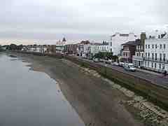 Driving lessons in Barnes